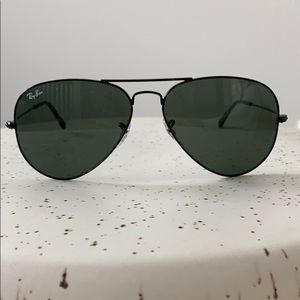 Unisex Rayban Aviator Classic in Black
